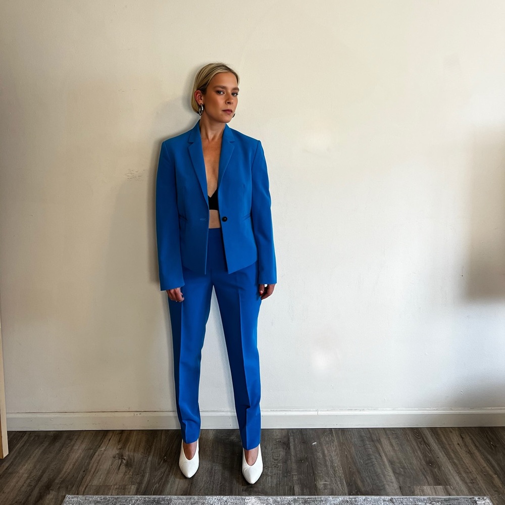 Cobalt bright blue two piece fitted tailored women suit size 6